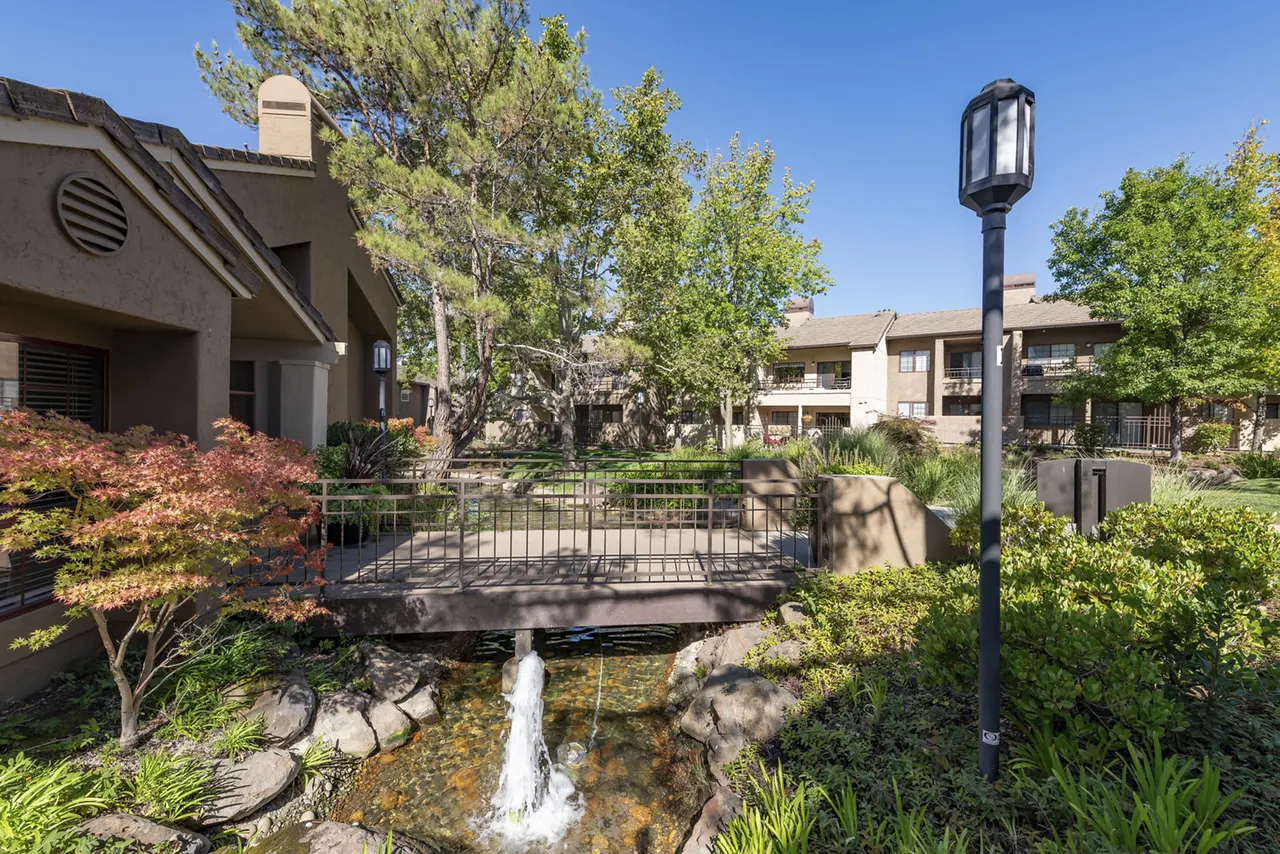Canyon Woods Apartments