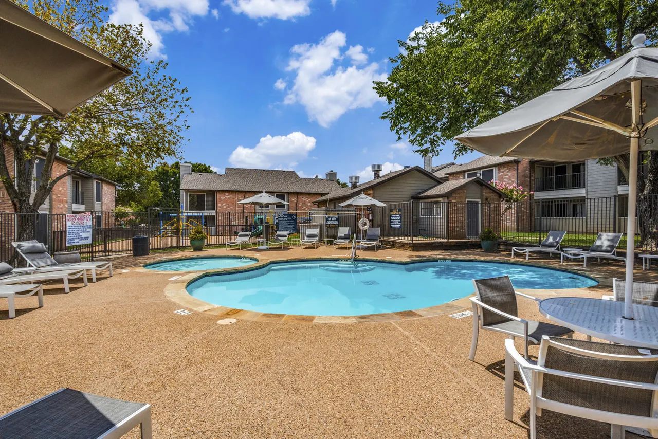 Windsor Court Apartments