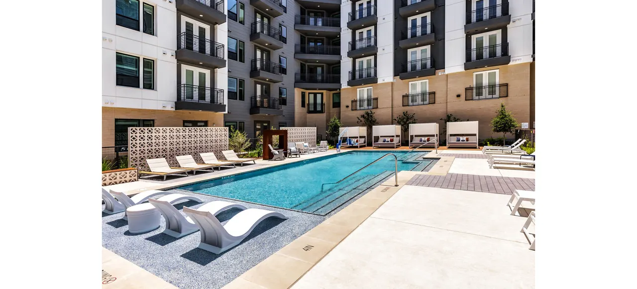 Crosstown Apartments