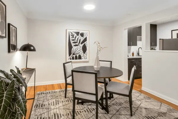 611 E 11th