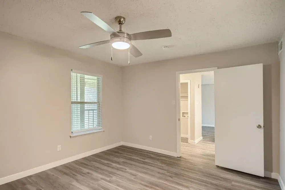 Rochelle Plaza Apartments