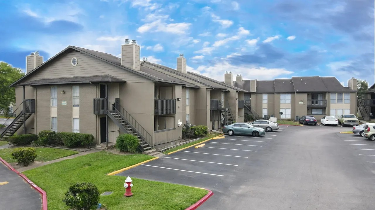 Altanova Apartments