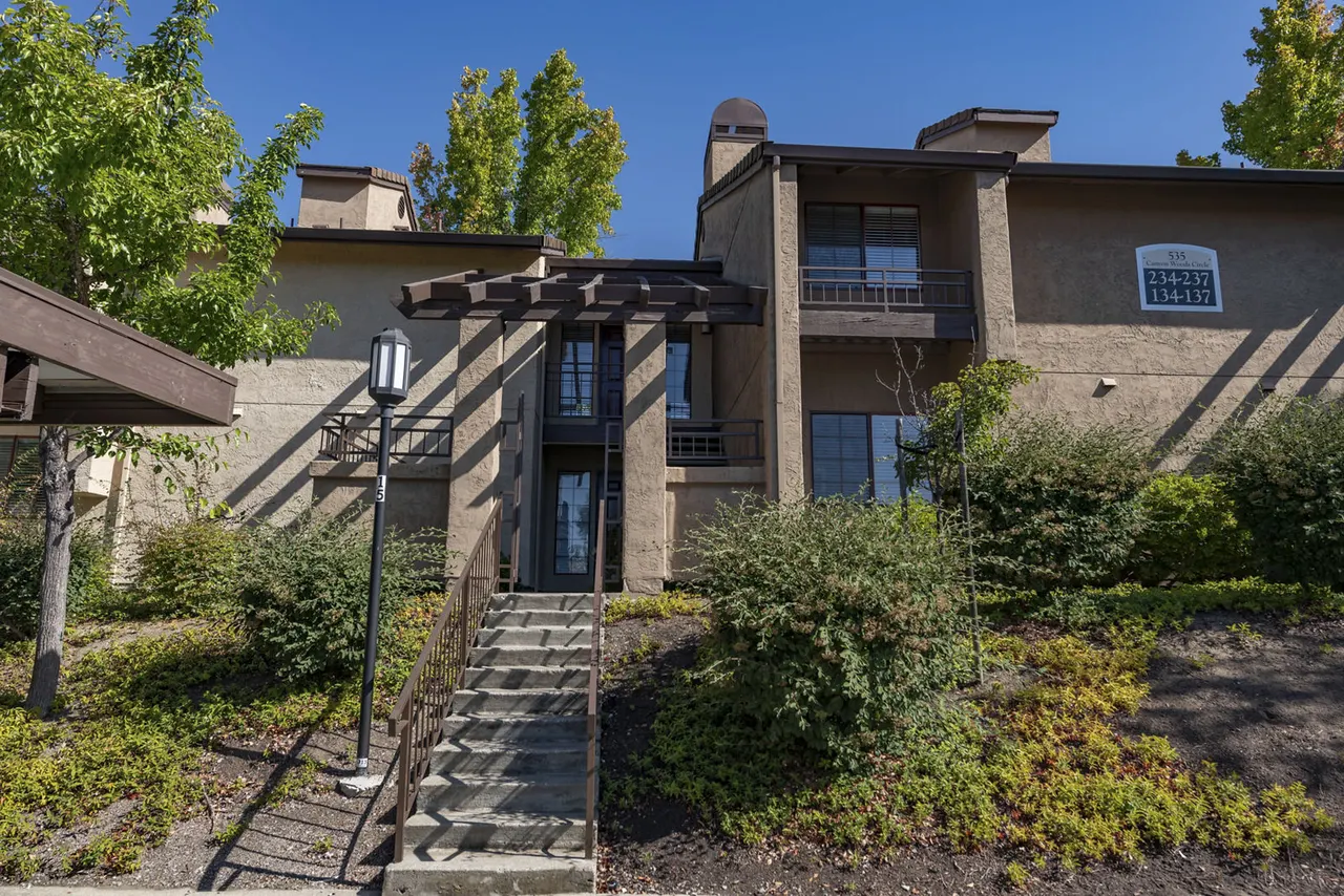 Canyon Woods Apartments