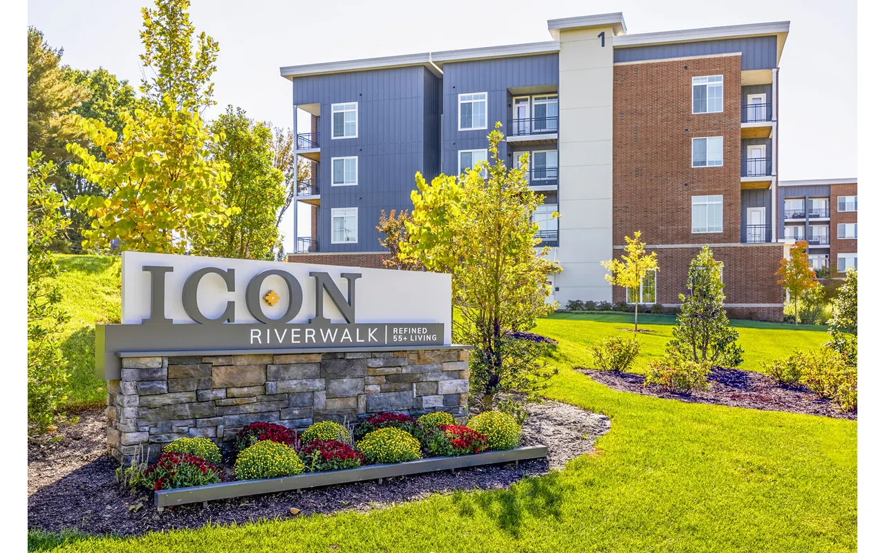 Icon Riverwalk