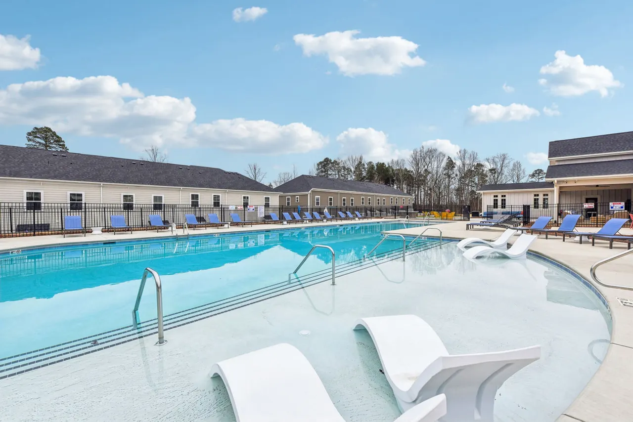Oak Lake Townhomes