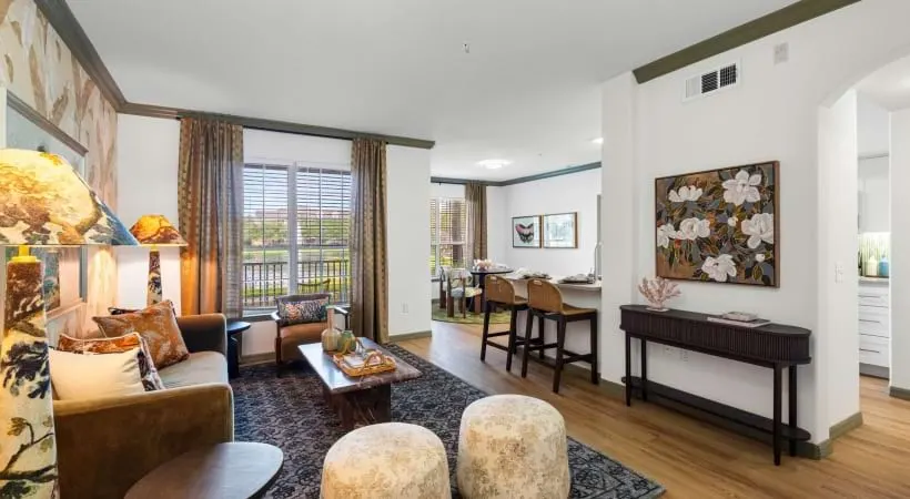 The Lodge at Lakecrest Apartments