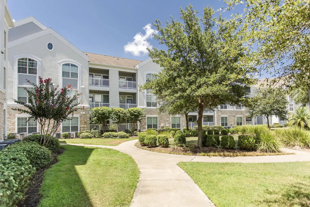 The Grand Parkway Apartments