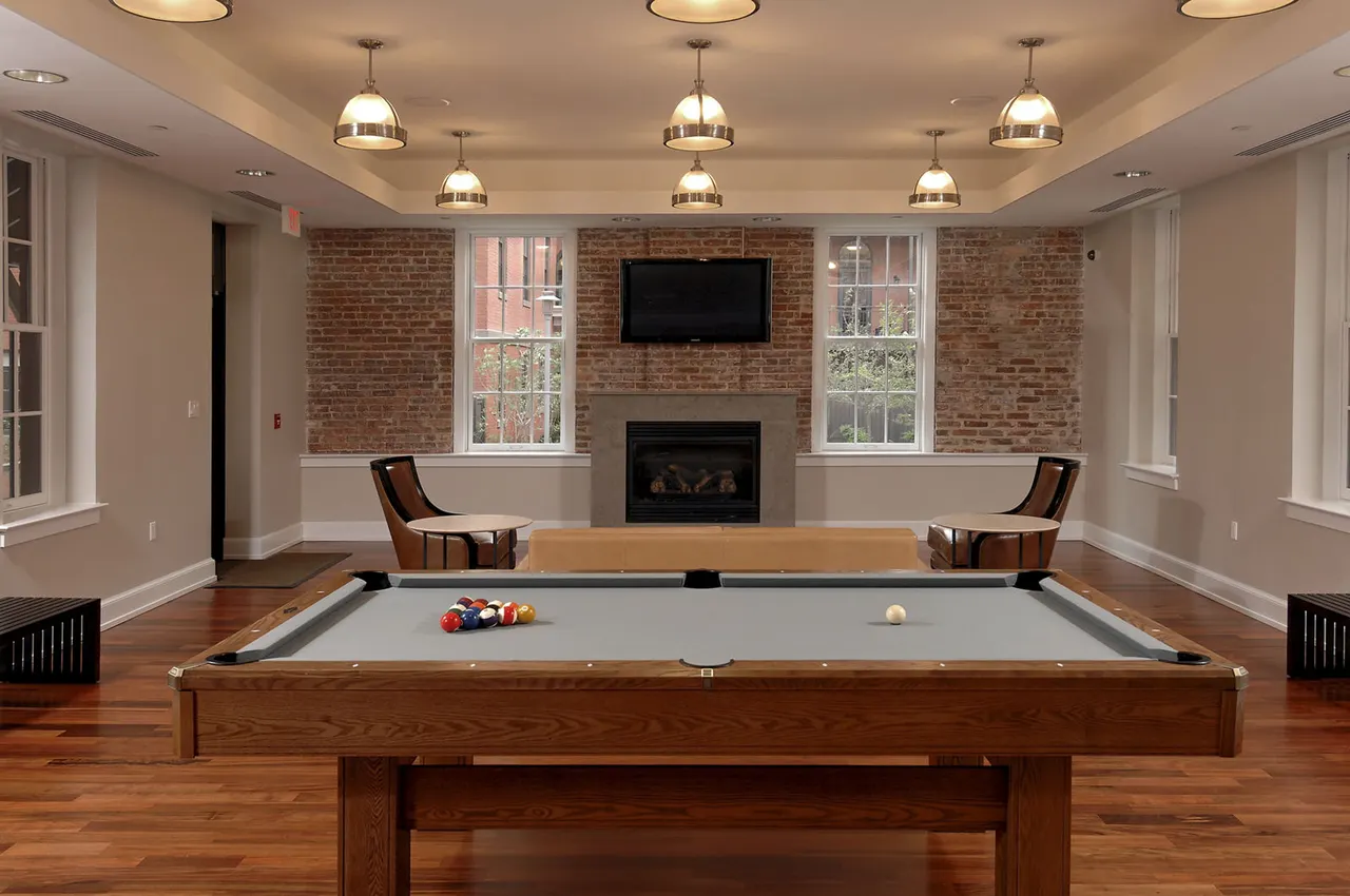 The Washington Intern Housing Network
