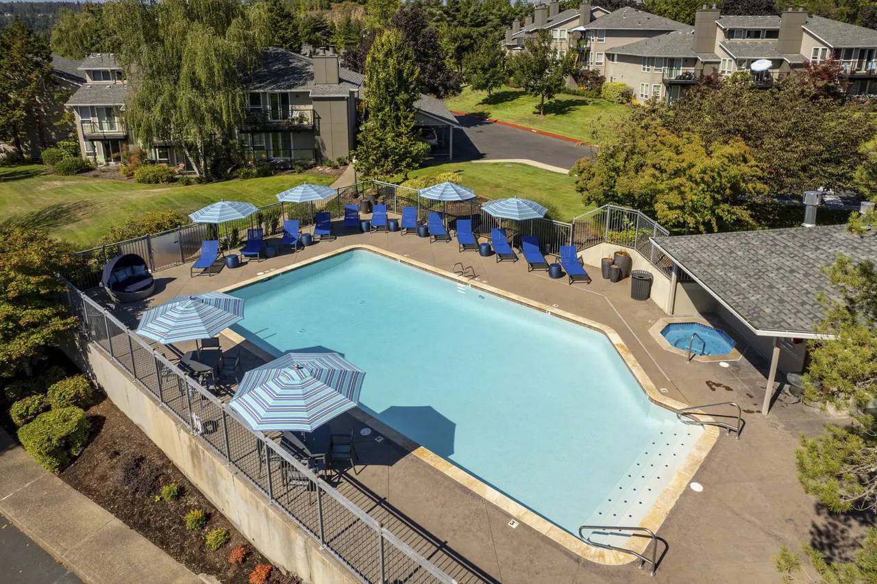 Sorrento Bluff Apartments
