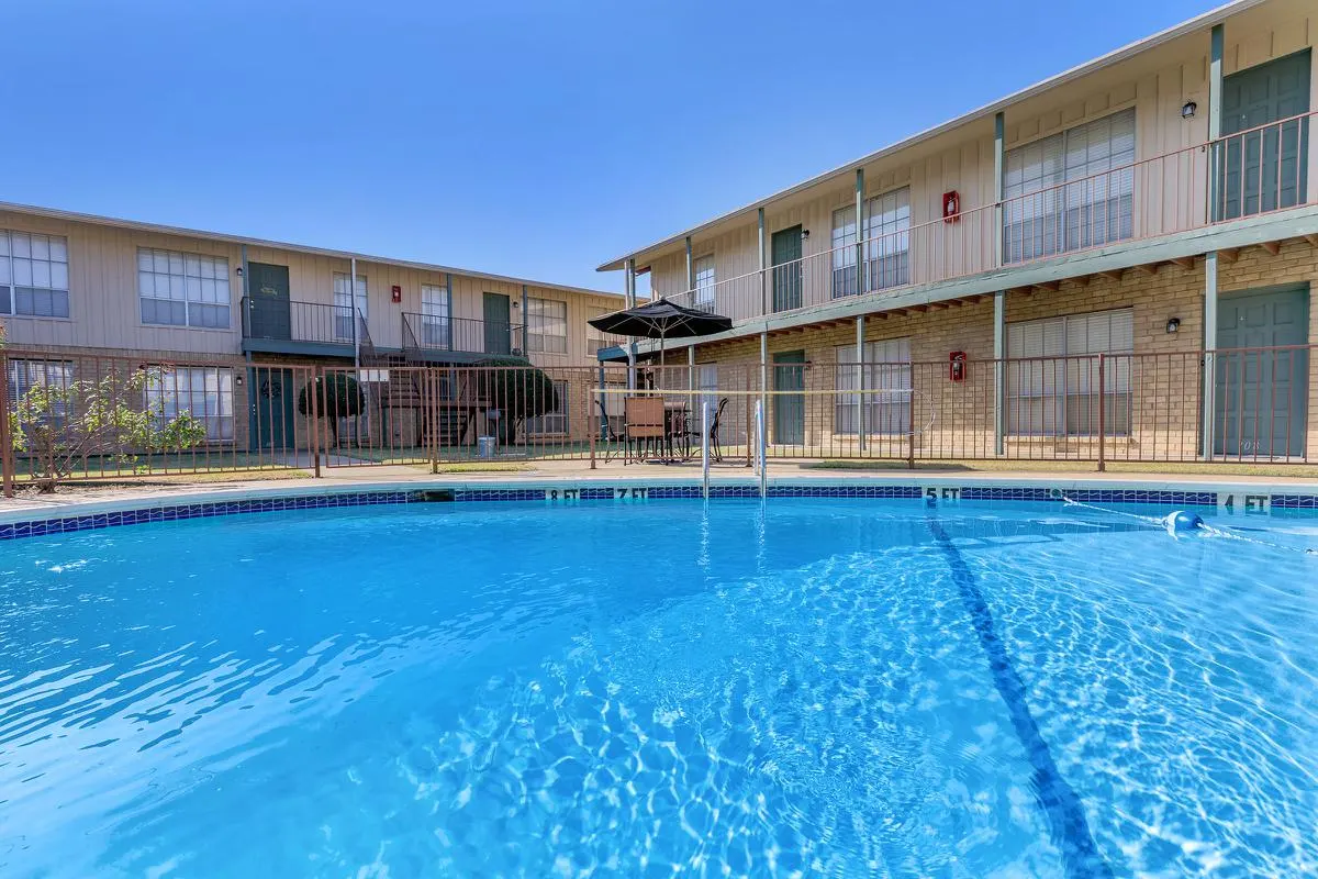 Stonebridge Apartments