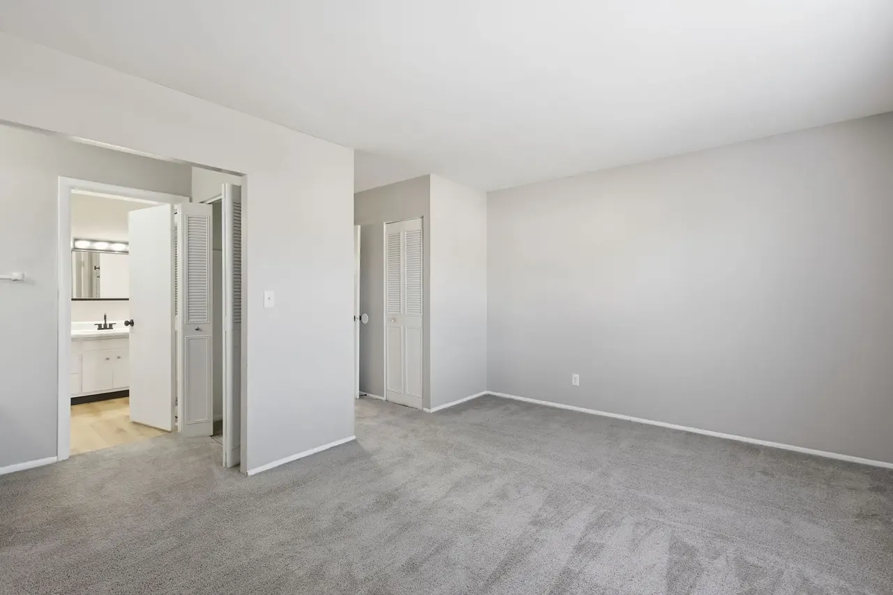 The View at 79th Apartments