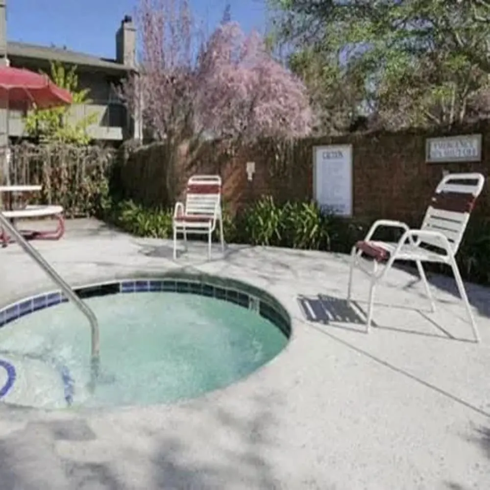 Bridle Path Place Apartments
