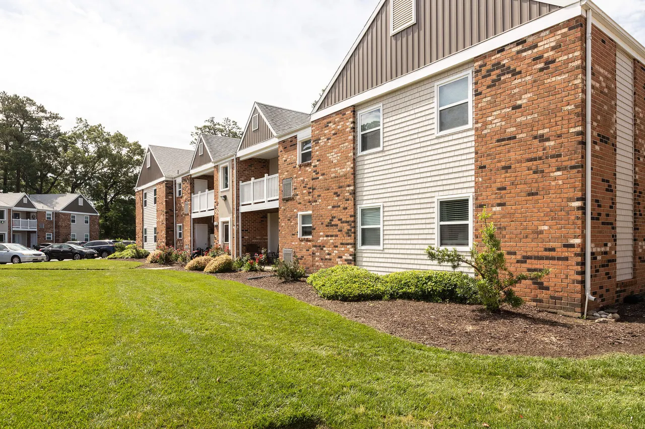 Falcon Point Apartment Homes