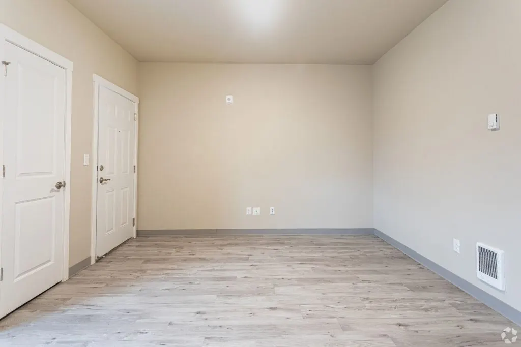 Lake Grove Apartments