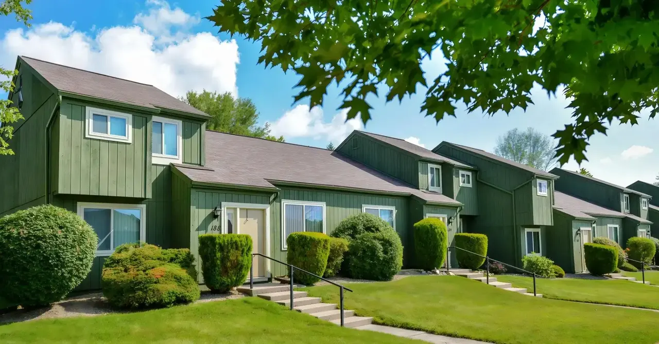 Clearview Farms Apartments & Townhouses