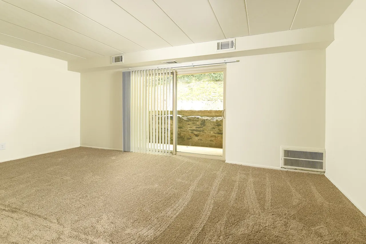 Hillcrest Apartments
