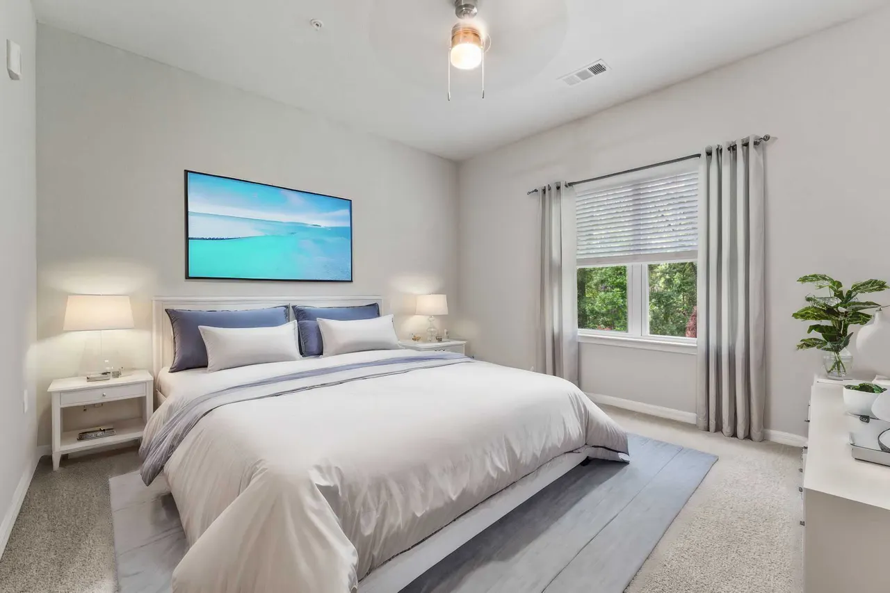 Broxton Bay Apartments