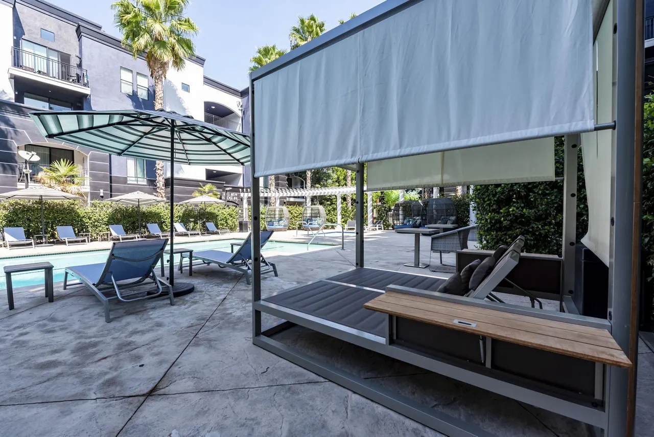 The Gallery at NoHo Commons Apartments