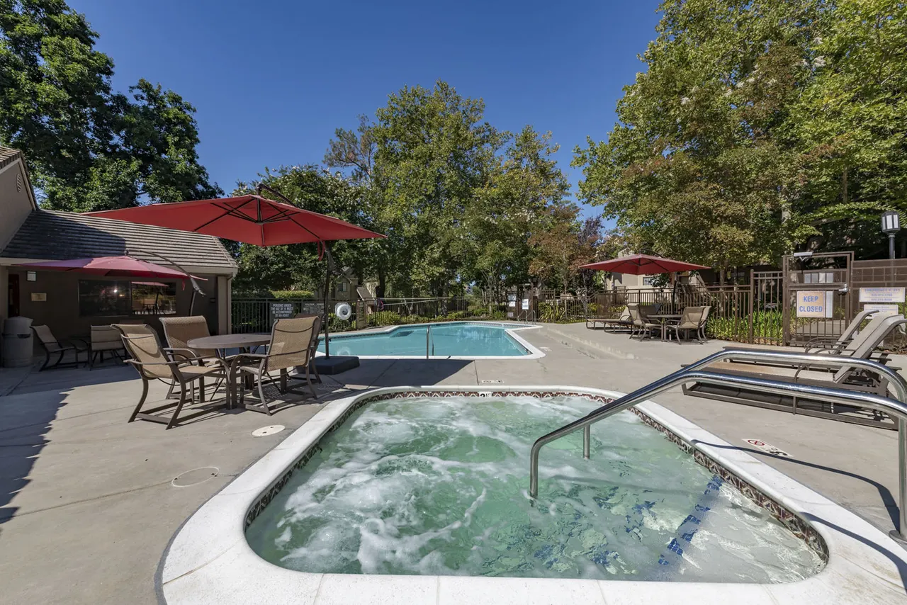 Canyon Woods Apartments