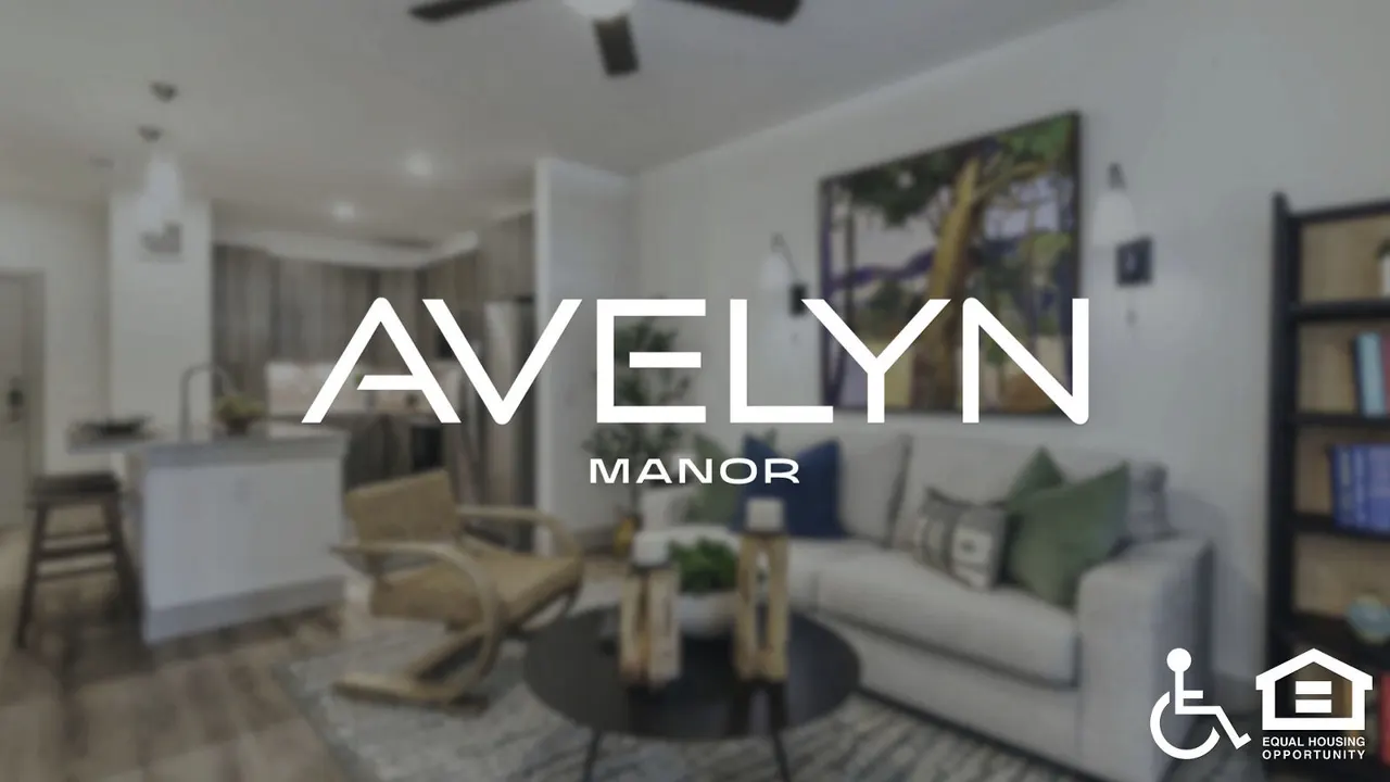 Avelyn Manor