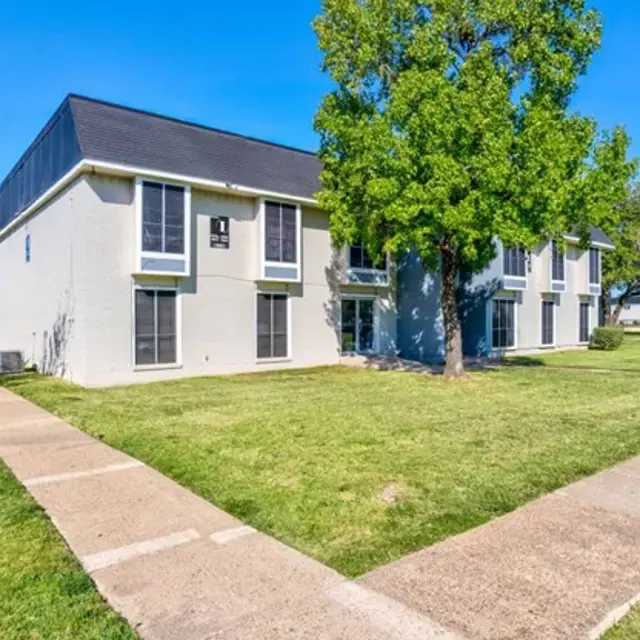 Casa Luna Apartments