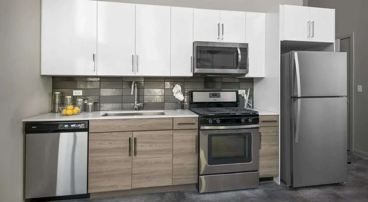 1241 N Milwaukee Apartments