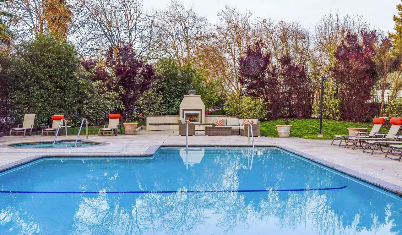 Vineyard Gardens Apartments