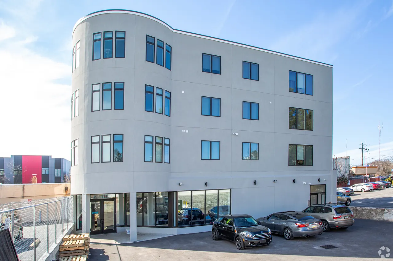 Roxy on Ridge Apartments