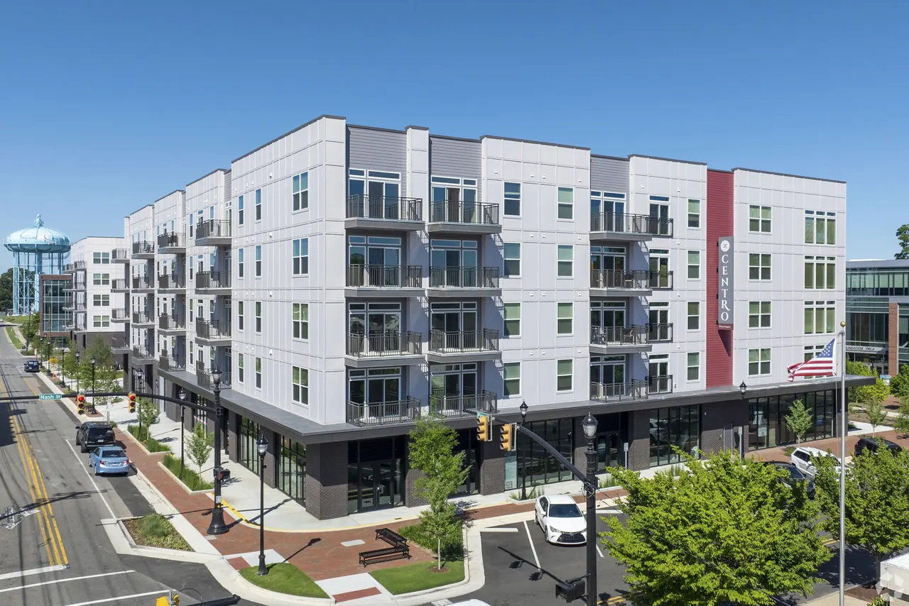Centro at Pine Nash Apartments