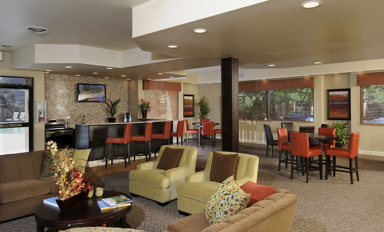 Summitt Ridge Apartments