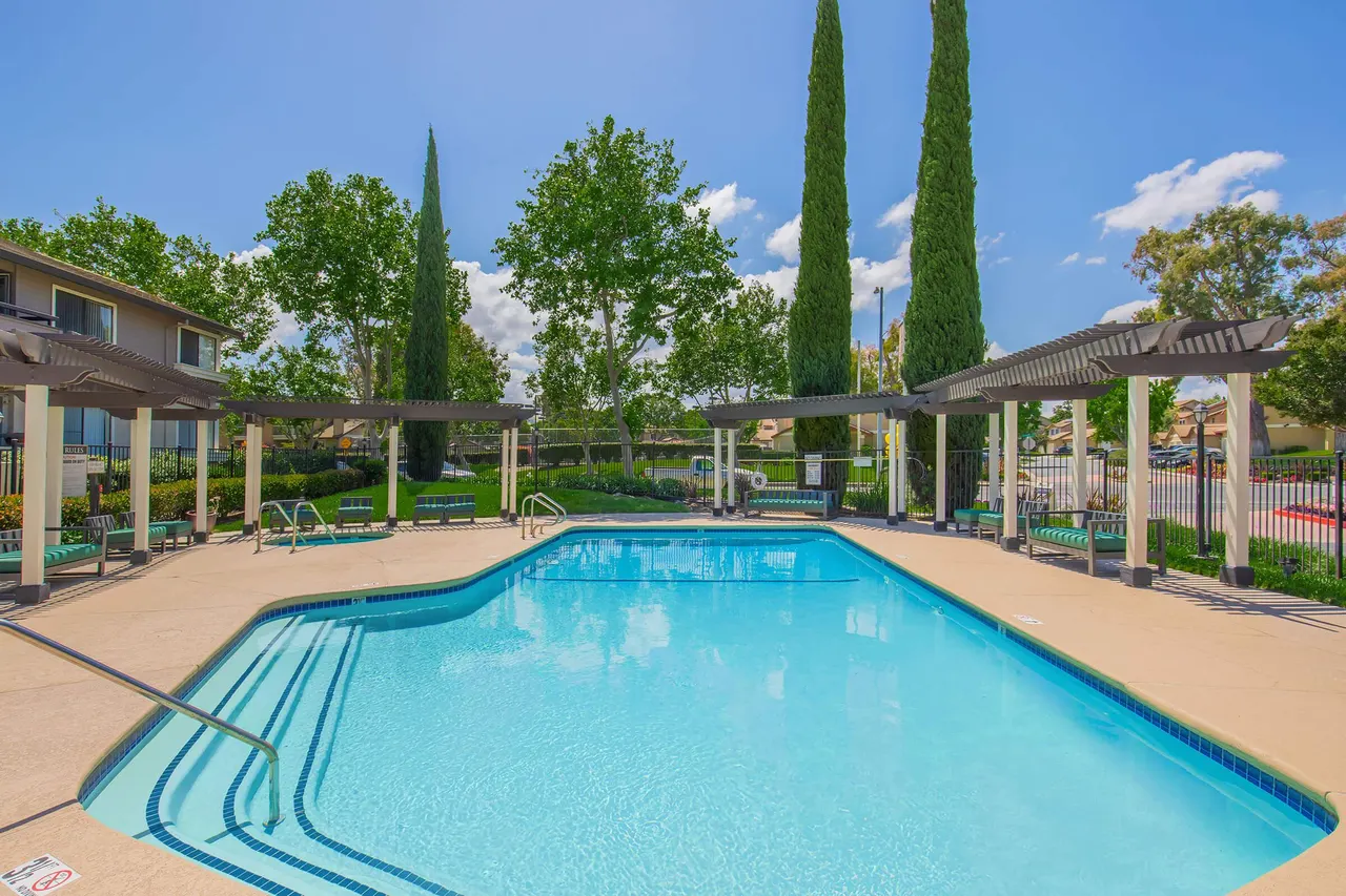 Peppertree Apartments