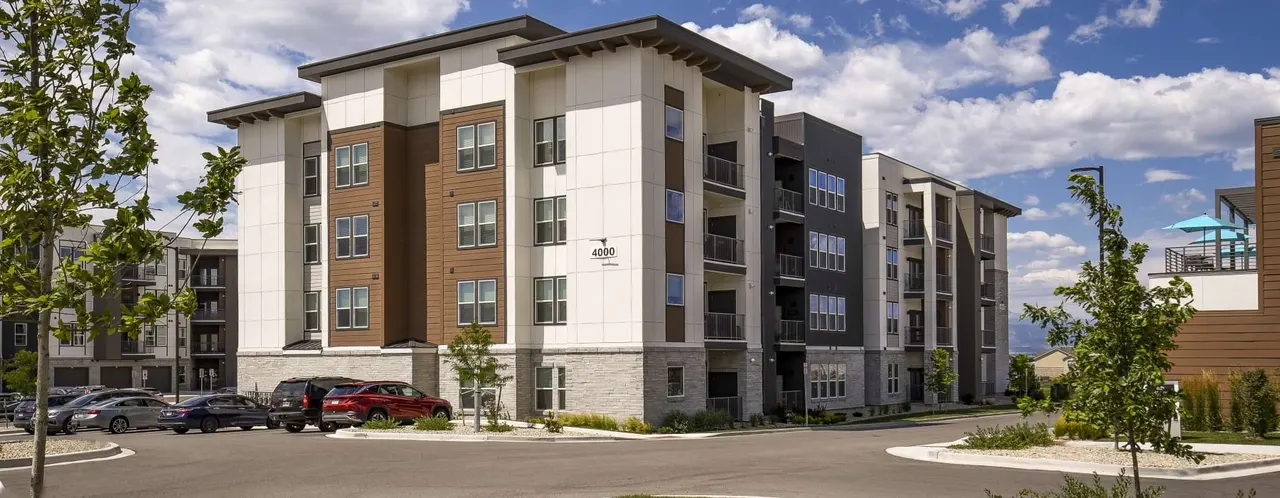 Crowne at 2534
