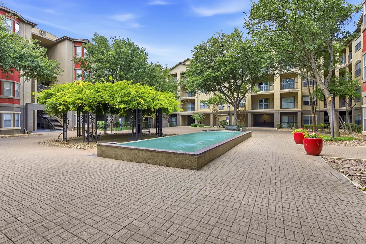 Inwood On the Park Apartments
