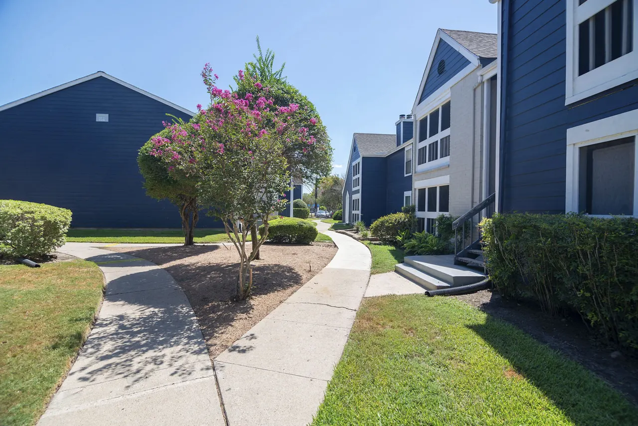 Willow Springs Apartments