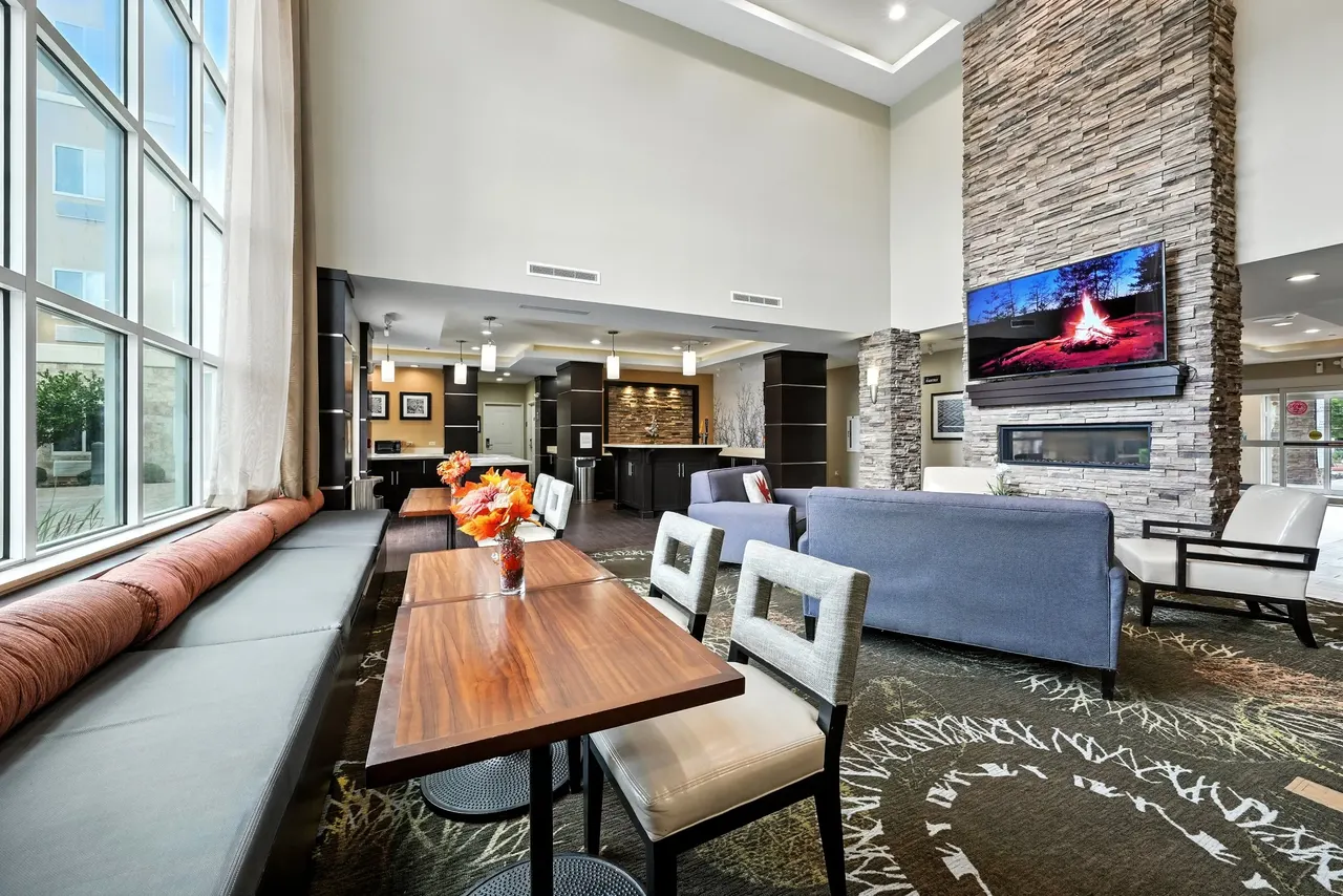 Relux at Westchase