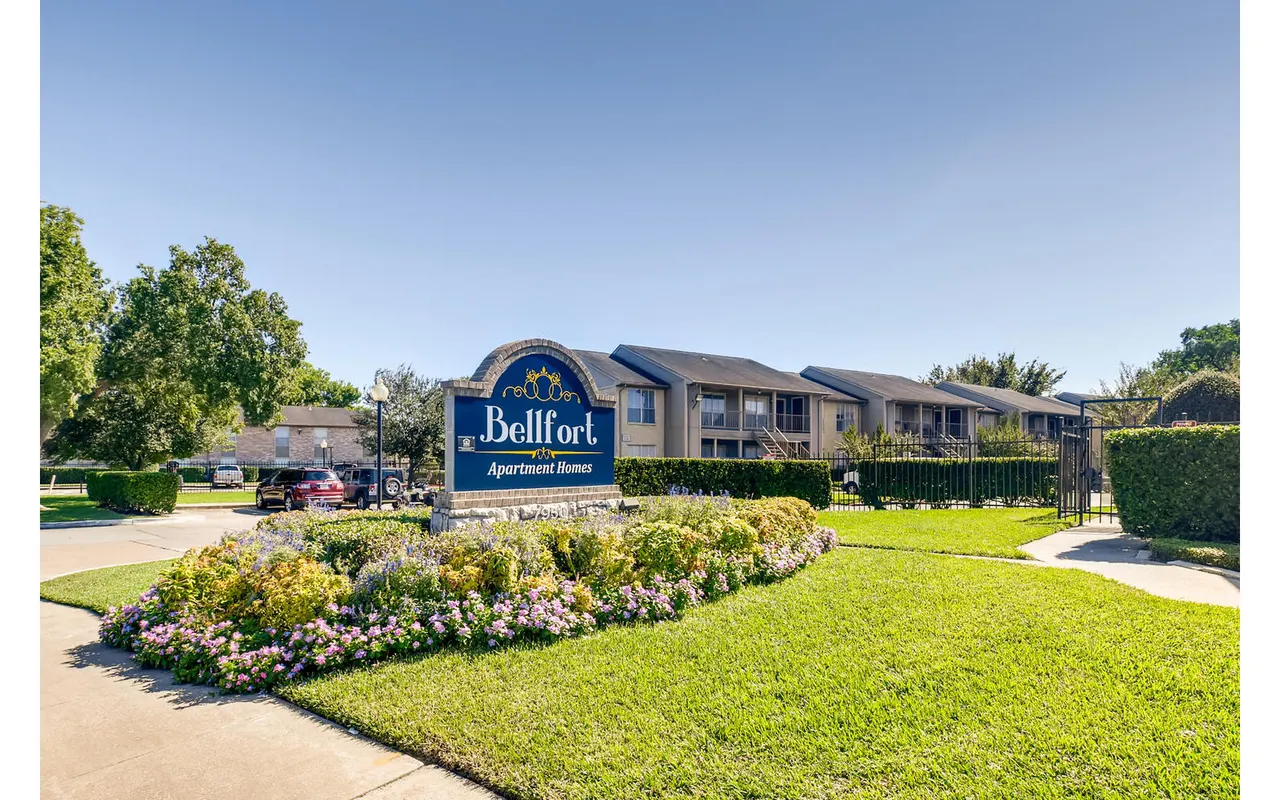 Bellfort Village Apartments