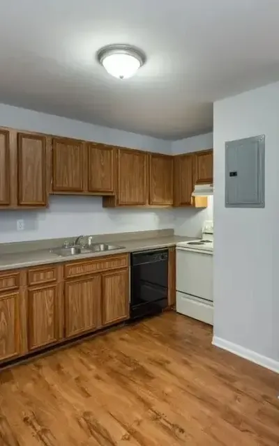 Signal Hill Apartments