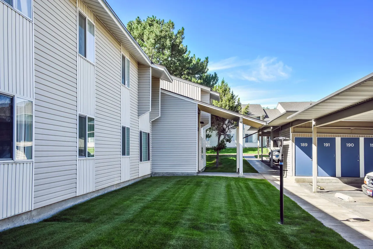 Kirkwood Meadows Apartments