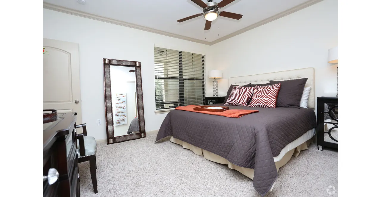 Braeswood Place