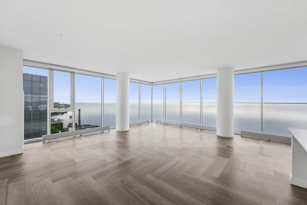 The Lakeview at 333