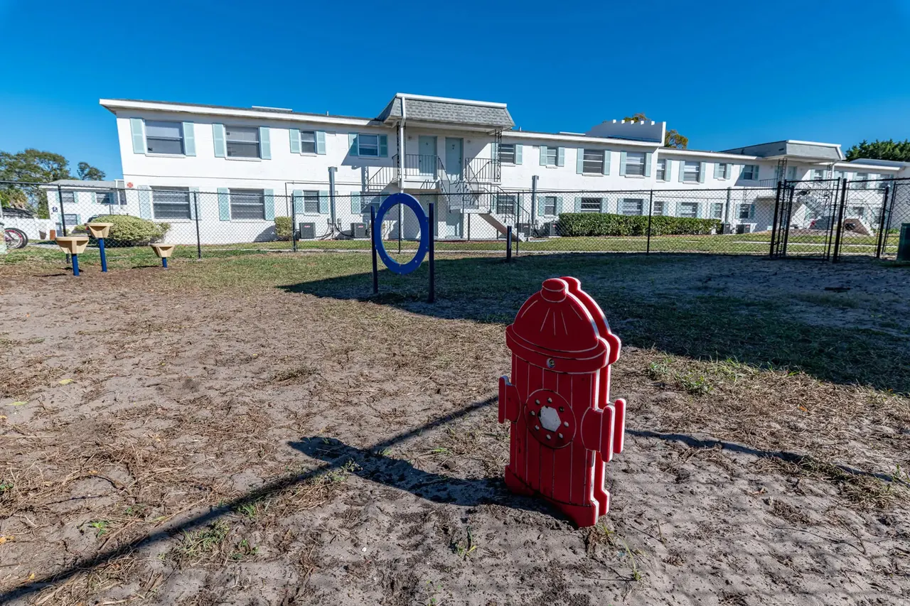 Seaside Apartments