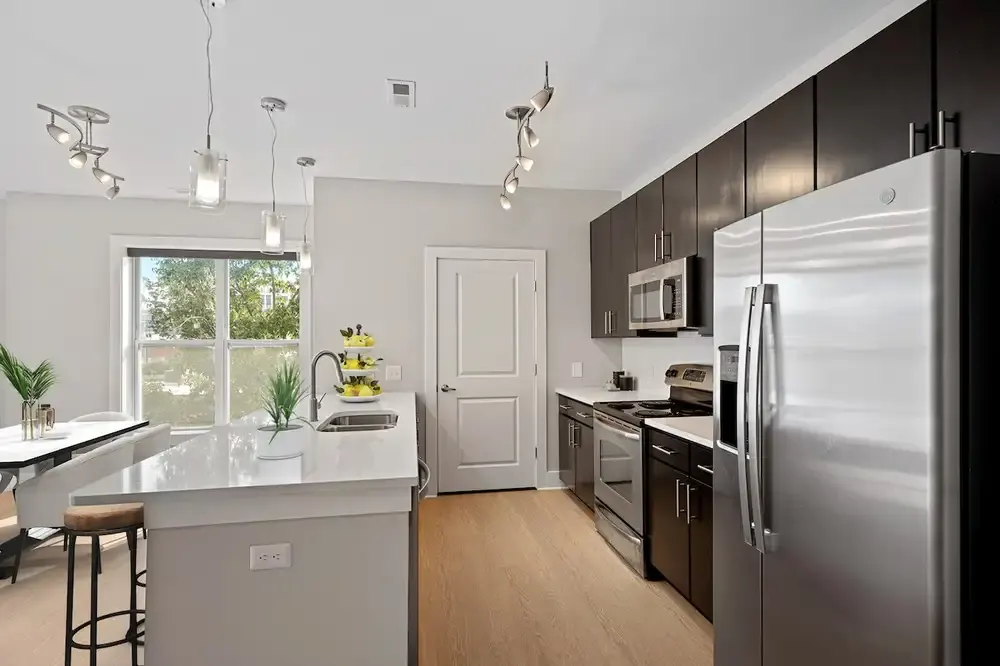 Metro 808 Apartments