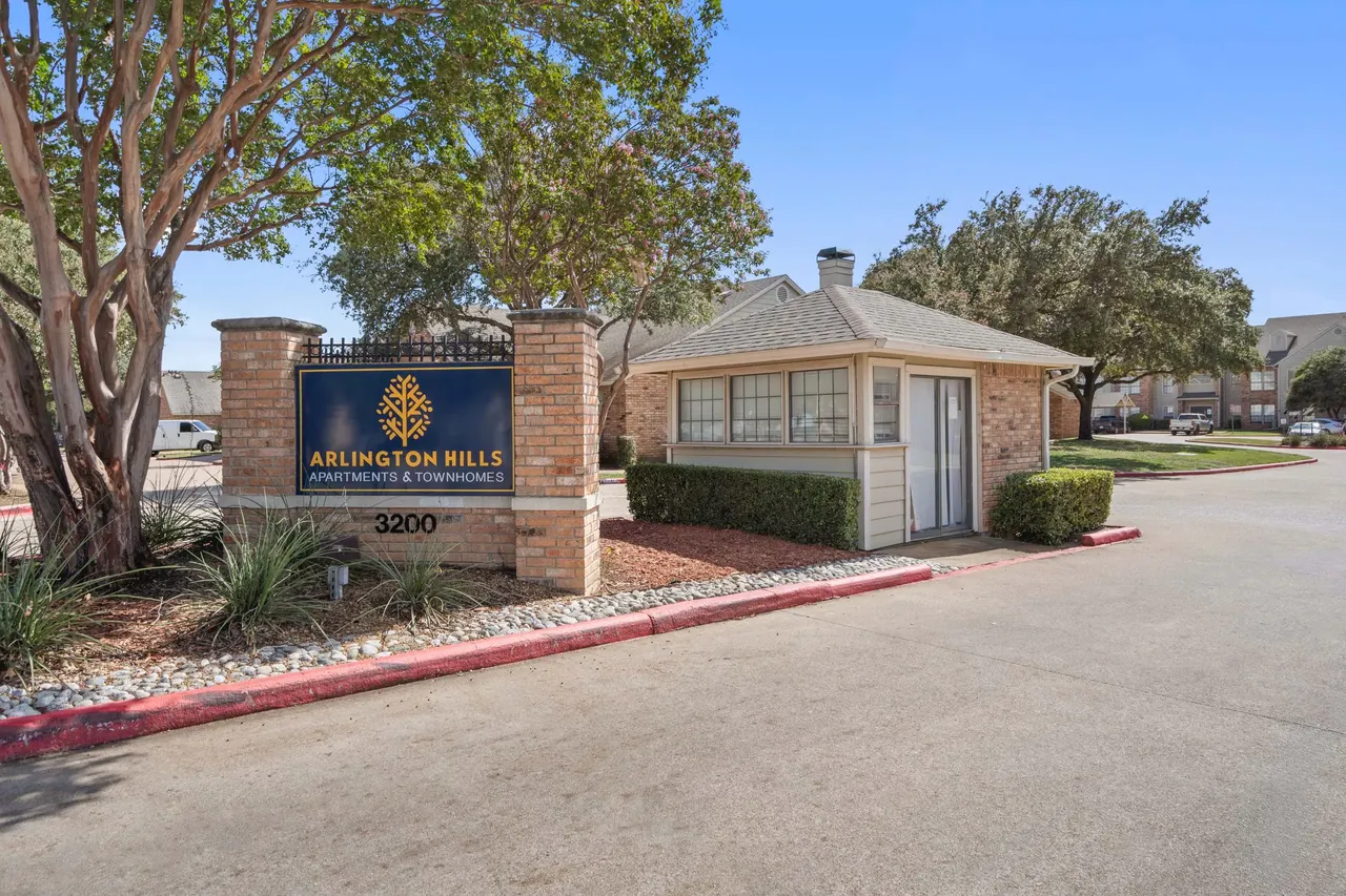 Arlington Hills Apartments & Townhomes