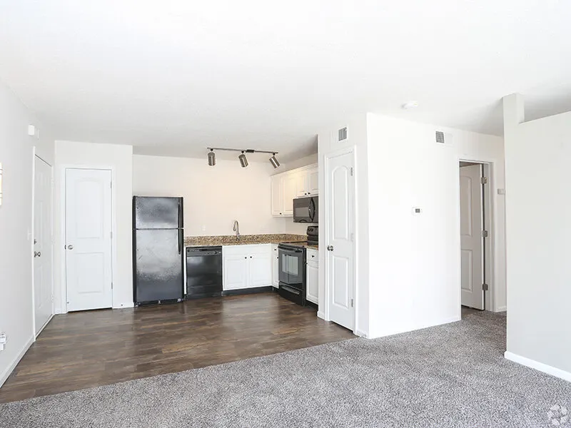 Pinegate Apartments