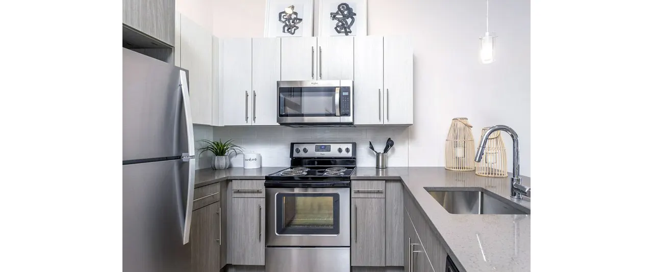 Oak Street Station Apartments