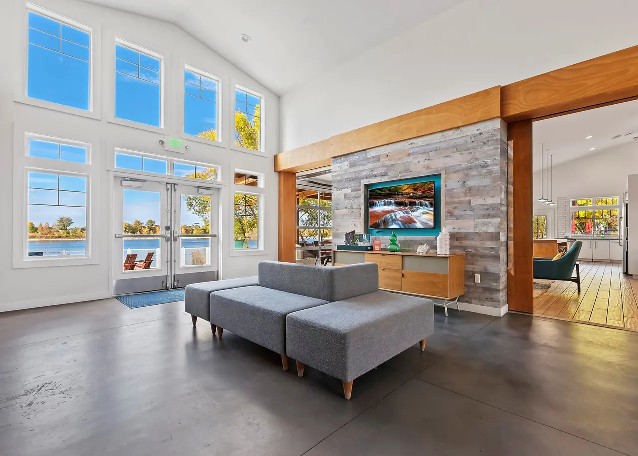 Whitewater Park Apartments
