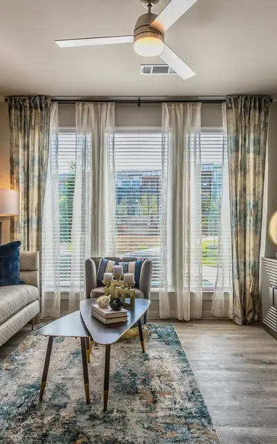 Neuhaus Lake Worth Apartments