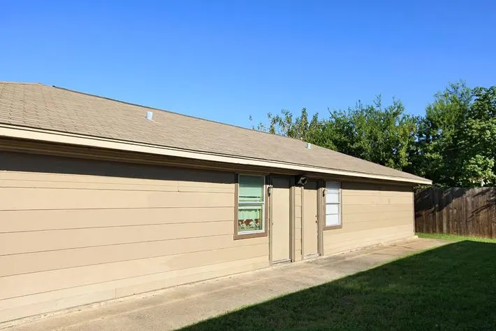 Southlawn Palms Apartments
