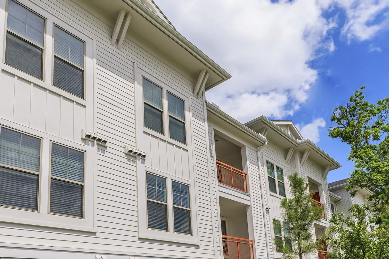 Ariza Gosling Apartments