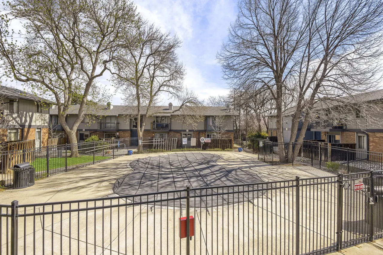 Forest Cove Apartments